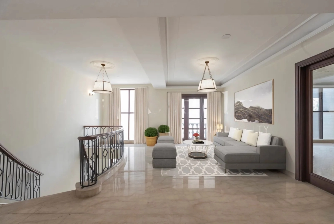 5BHK Duplex in Mayfair Gardens